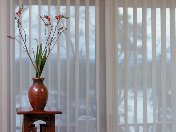 Open Luma-sheers, elegant