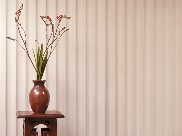 Closed Luma-sheer, soft